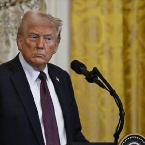 Trump: “Fed Başkanı Powell, hiçbir fikri olmayan bir aptal”