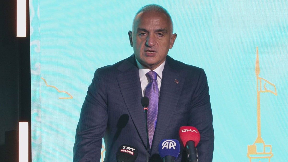 bakan ersoydan sevindiren haber turk sanatcilar 28 milyar yeni dinleyiciye ulasti wCkWg3YD