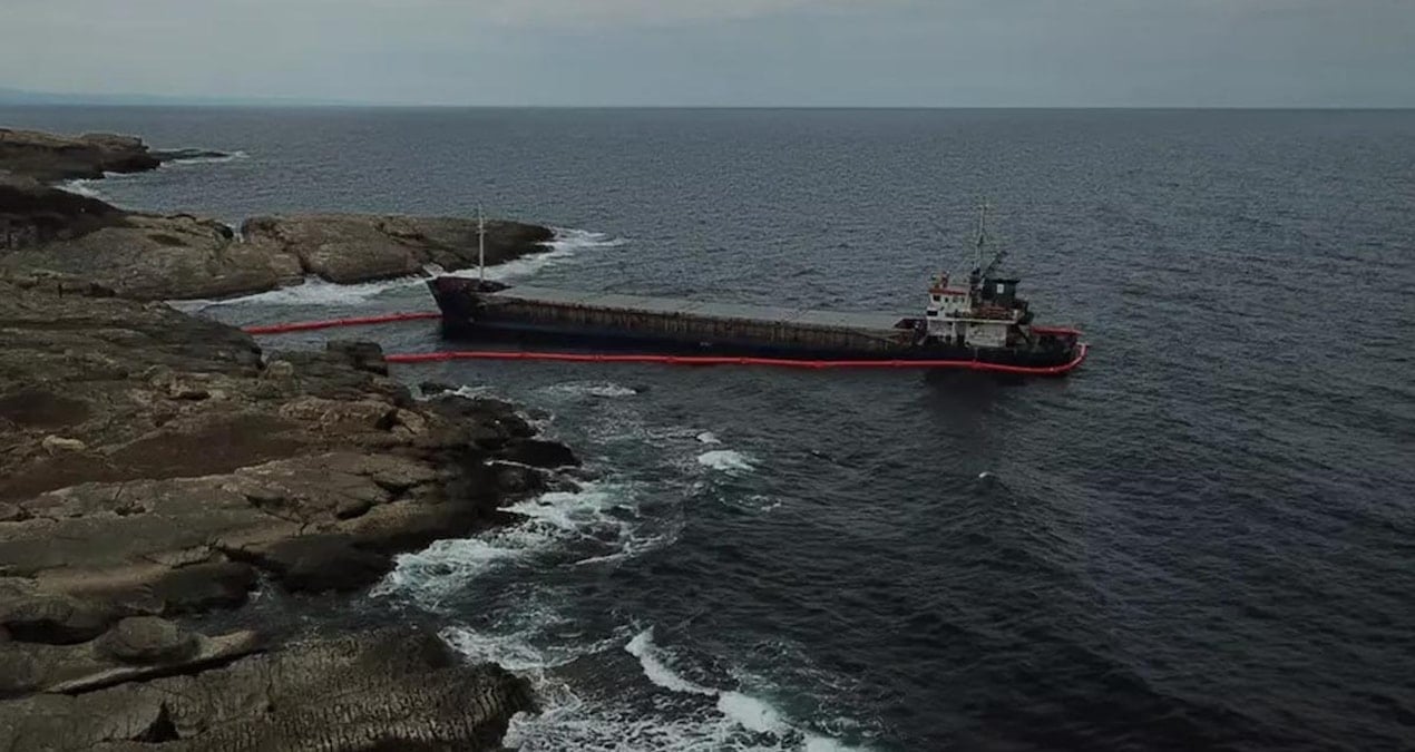 dev kuru yuk gemisi karaya oturdu WnEeYZBe