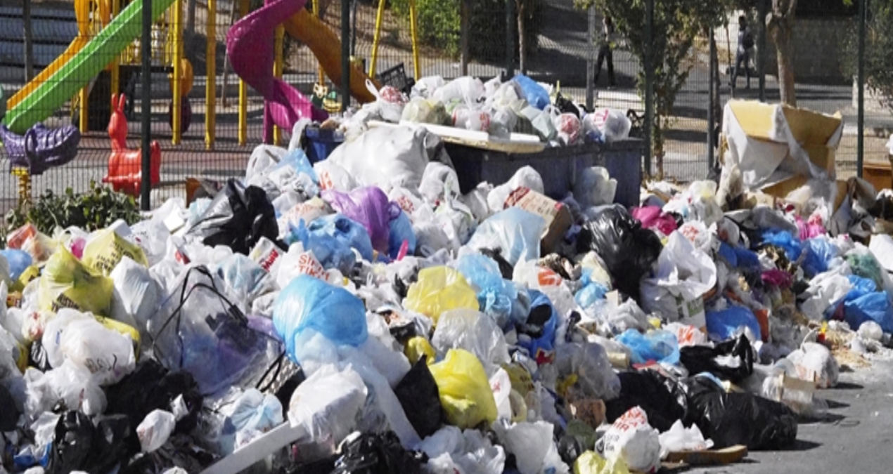 izmirin buca ilcesinde toplanmayan coplere tepki 4wiEXAh8