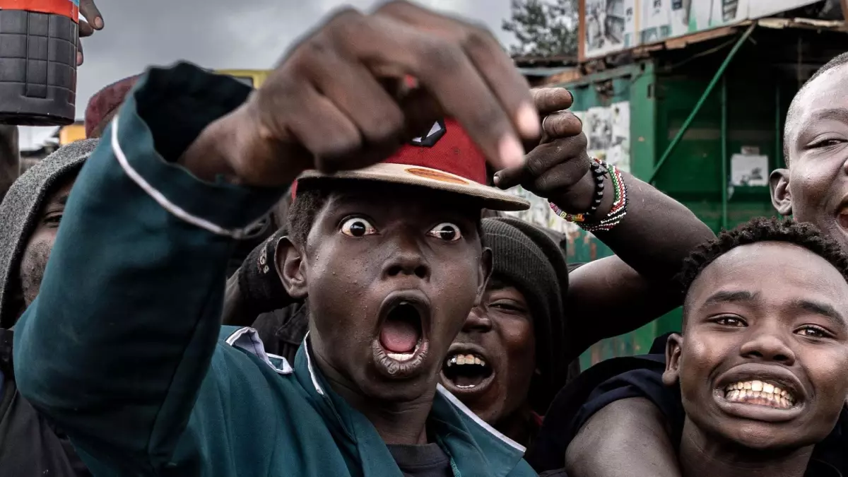 z kusagi hukumetleri deviriyor sosyal medya protestolari kalici degisim getirebilir mi imFwIAI3.jpg