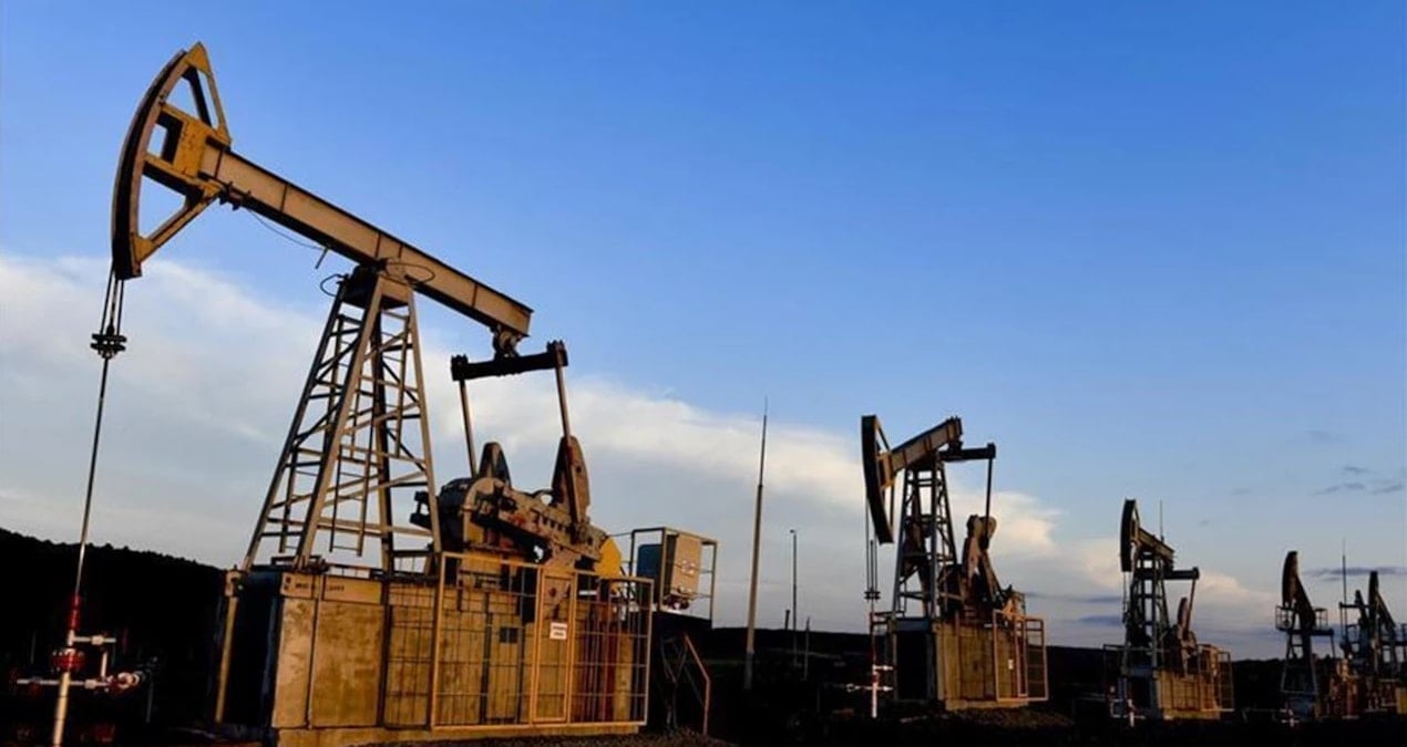 artik kendi kendimize yetiyoruz dediler benzini mazotu ithal etmeyi biraktilar mucdbWi9.jpg