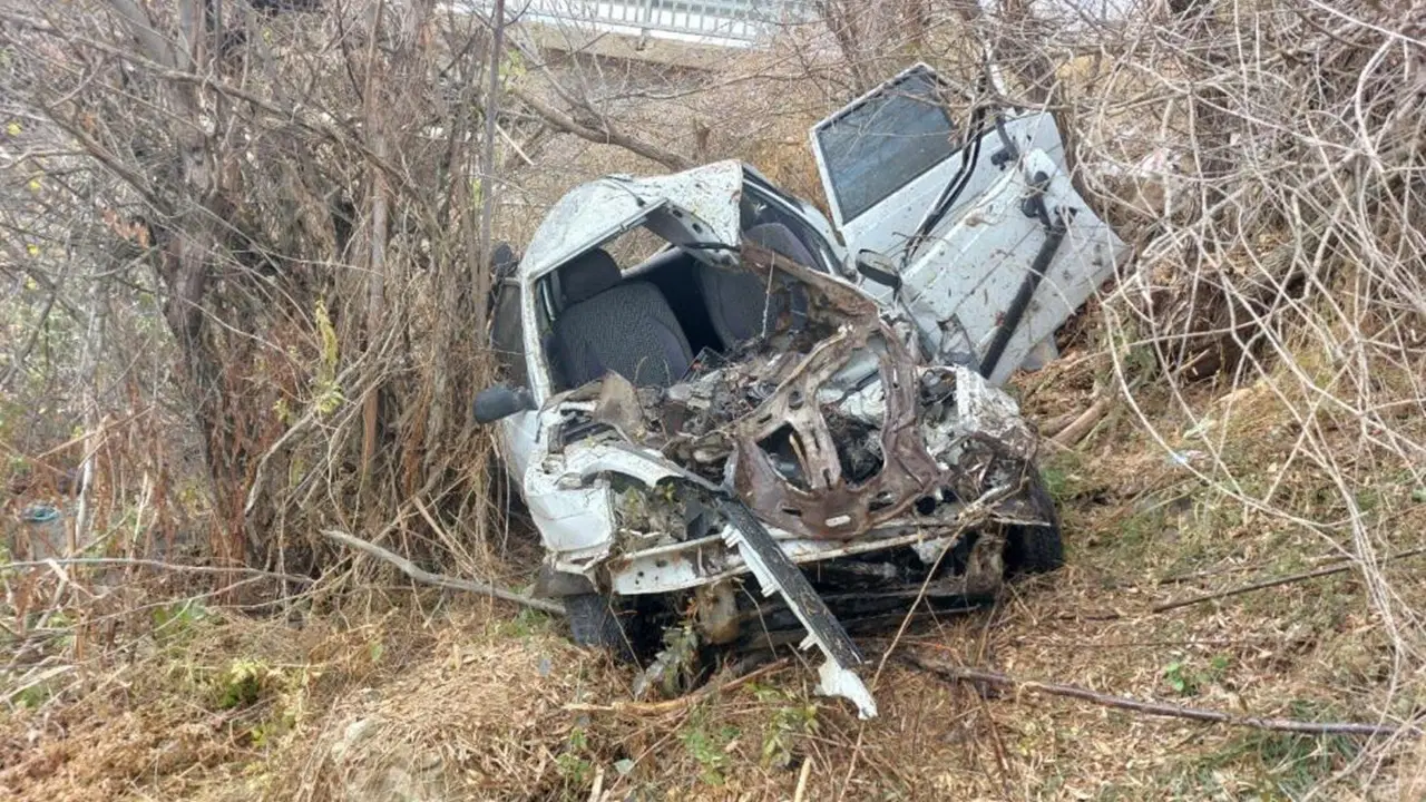 feci kaza anne oldu oglu agir yaralandi XBu2WI6t.jpg