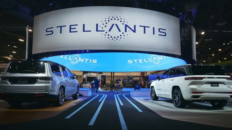 Stellantis, yangın riski nedeniyle 700 bin aracı geri çağırıyor