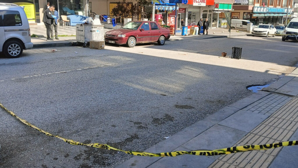 kayinpeder-ve-damat-arasinda-silahli-kavga-2-yarali-lIJNWcJz