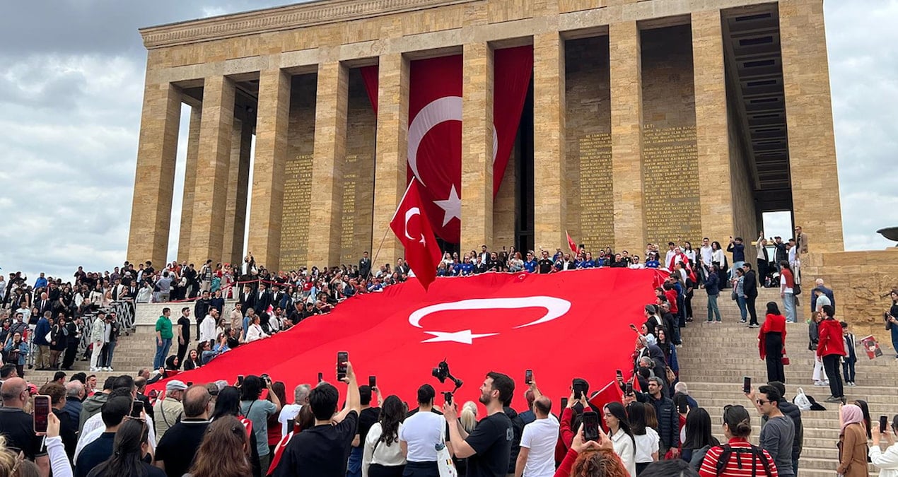 Atatürk’ün İzinde: Gençlik Bayramı Coşkusu Anıtkabir’de Yaşandı