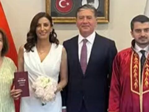 İki milletvekili evlendi, nikahlarını CHP’li belediye başkanı kıydı
