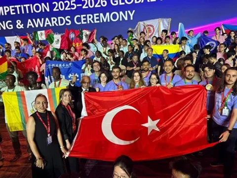 Türk Öğrenciler, Çin’deki Uluslararası Teknoloji Yarışmasında Ödül Kazandı