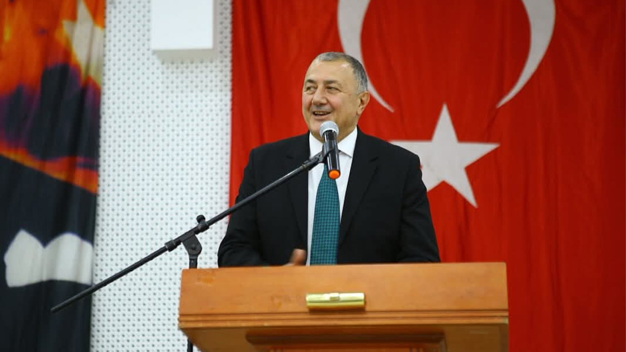 Ardesen belediye baskani enver atagun chpden istifa ederek yeni partiye katildi LdQdehL9