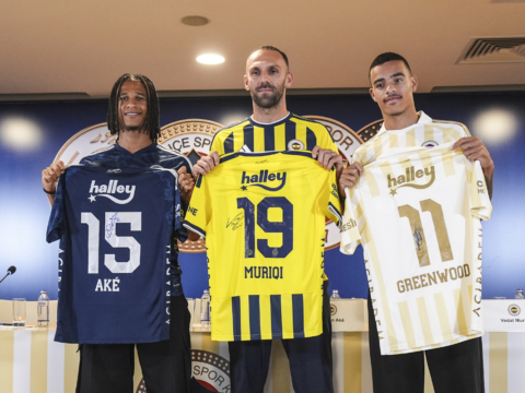 Fenerbahceden yeni transferler greenwood ake ve muric icin imza toreni 3VBwnSwx